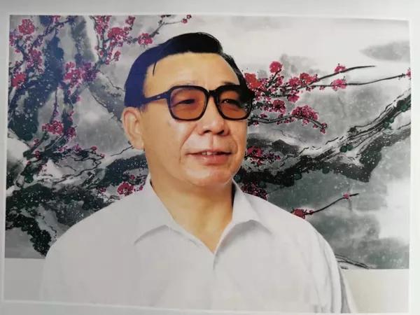 正道為志,壯懷為伍 談周英龍的繪畫